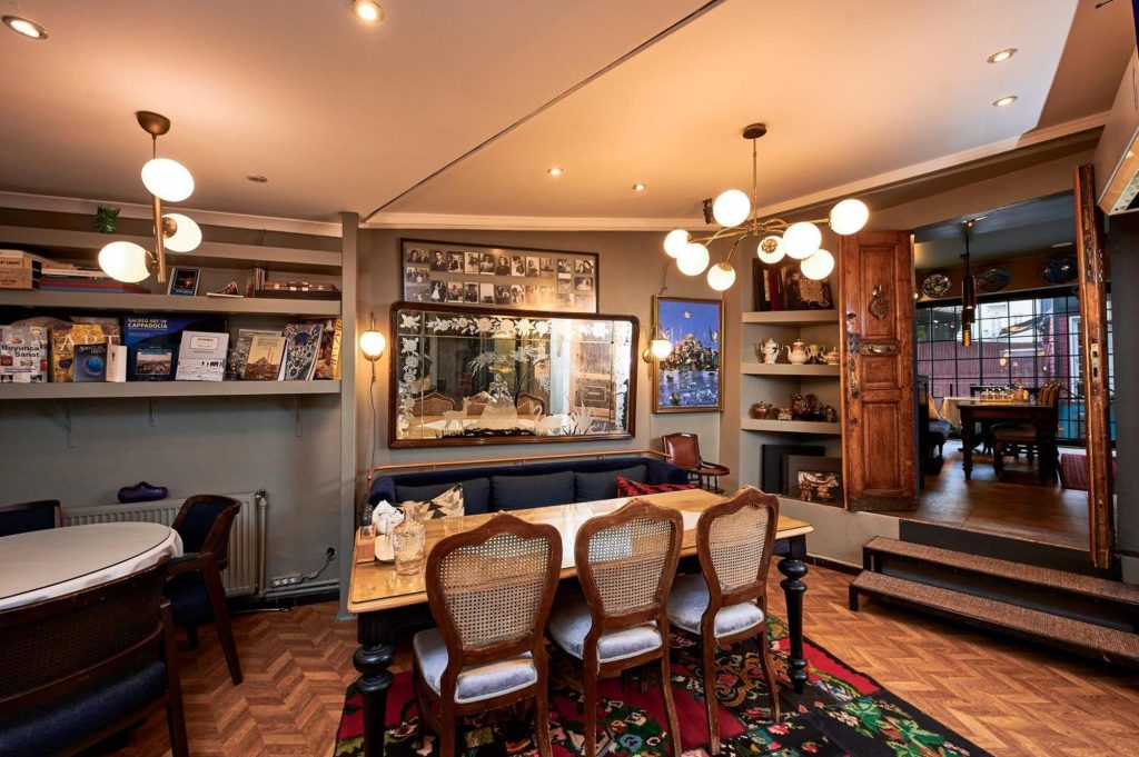 cukurcuma hotels, faik pasha houses, Beyoğlu’nda bohem konaklama ve sanat