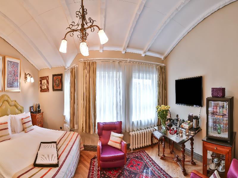 Tarihi Konaklama İstanbul’da: Mimarinin İçinde Bir Gece