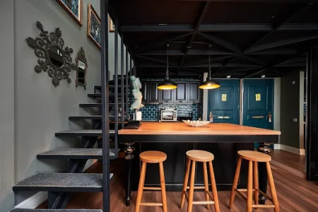 025 beyoğlu art hotels, istanbul art hotels, sanat temalı otel, çağdaş otel galerisi, faik pasha apartments, sanat oteli beyoğlu, uzun süreli konaklama, dijital göçebe otel, sanatçı rezidansı otel