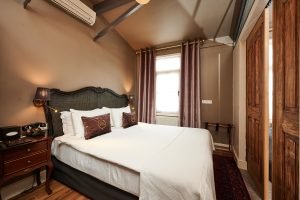 Cukurcuma design hotel 2026, Çukurcuma butik otel, Beyoğlu tasarım konaklama, İstanbul ev konseptli otel, Çukurcuma uzun konaklama, Galata yakın otel, tarihi apart konaklama, Beyoğlu mahalle deneyimi