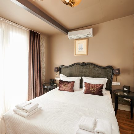 Beyoğlu design hotels, modern otel, sanat oteli, çağdaş konaklama, uzun dönem konaklama, faik pasha apartments, galata hotel, cihangir hotel, istanbul otel, rezervasyon, tripadvisor, google yorumları, butik otel, merkezi otel, 2025, suit daire, oda tipleri, sanat ve tasarım, beyoğlu mahallesi