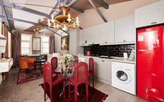 Beyoğlu design hotels, modern otel, sanat oteli, çağdaş konaklama, uzun dönem konaklama, faik pasha apartments, galata hotel, cihangir hotel, istanbul otel, rezervasyon, tripadvisor, google yorumları, butik otel, merkezi otel, 2025, suit daire, oda tipleri, sanat ve tasarım, beyoğlu mahallesi