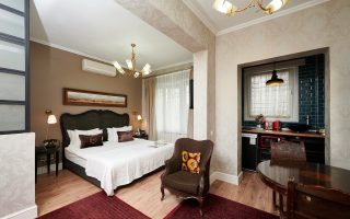 Beyoğlu design hotels, beyoğlu otel, modern otel, sanat oteli, uzun dönem konaklama, faik pasha apartments, galata hotel, cihangir hotel, istanbul otel, rezervasyon, tripadvisor, google yorumları, konaklama rehberi, çağdaş mimari, oda tipleri, 2025, merkezi otel, suit daire