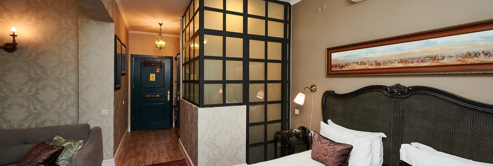 Beyoğlu design hotels, beyoğlu otel, modern otel, sanat oteli, uzun dönem konaklama, faik pasha apartments, galata hotel, cihangir hotel, istanbul otel, rezervasyon, tripadvisor, google yorumları, konaklama rehberi, çağdaş mimari, oda tipleri, 2025, merkezi otel, suit daire
