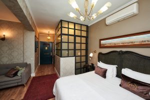 Beyoğlu Design Hotels 2025 | Modern Tasarım Oteller, Sanat ve Çağdaş Konaklama Rehberi 3 Beyoğlu design hotels, beyoğlu otel, modern otel, sanat oteli, uzun dönem konaklama, faik pasha apartments, galata hotel, cihangir hotel, istanbul otel, rezervasyon, tripadvisor, google yorumları, konaklama rehberi, çağdaş mimari, oda tipleri, 2025, merkezi otel, suit daire
