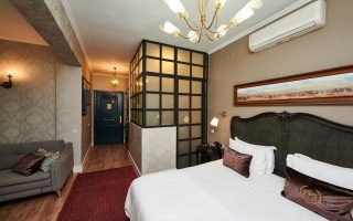 Beyoğlu design hotels, beyoğlu otel, modern otel, sanat oteli, uzun dönem konaklama, faik pasha apartments, galata hotel, cihangir hotel, istanbul otel, rezervasyon, tripadvisor, google yorumları, konaklama rehberi, çağdaş mimari, oda tipleri, 2025, merkezi otel, suit daire