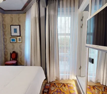 2025’in en iyi Beyoğlu hotels seçenekleri: butik, aile dostu, lüks ve design oteller, Faik Pasha Houses ayrıcalığıyla. Tüm güncel otel ve konaklama ipuçları bu rehberde!