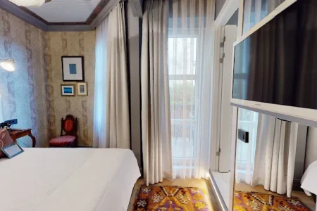 2025’in en iyi Beyoğlu hotels seçenekleri: butik, aile dostu, lüks ve design oteller, Faik Pasha Houses ayrıcalığıyla. Tüm güncel otel ve konaklama ipuçları bu rehberde!