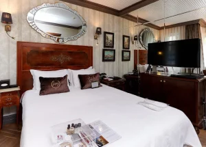 2025’in en iyi Beyoğlu hotels seçenekleri: butik, aile dostu, lüks ve design oteller, Faik Pasha Houses ayrıcalığıyla. Tüm güncel otel ve konaklama ipuçları bu rehberde!