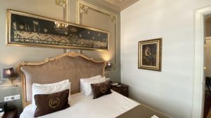 Beyoğlu hotels, 2025, beyoğlu design hotel, İstanbul small hotels, modern konaklama, apart otel, uzun dönem konaklama, faik pasha apartments, galata hotel, cihangir hotel, istanbul otel, rezervasyon, tripadvisor, google yorumları, otel rehberi