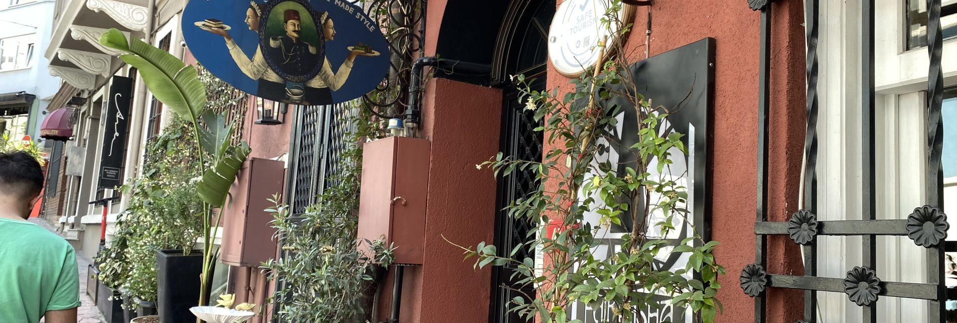 Beyoğlu hotels, Beyoğlu design hotel, İstanbul small hotels, beyoğlu otel, butik otel, faik pasha apartments, uzun dönem konaklama, galata hotel, cihangir hotel, konaklama rehberi, istanbul otel, rezervasyon, tripadvisor, google yorumları