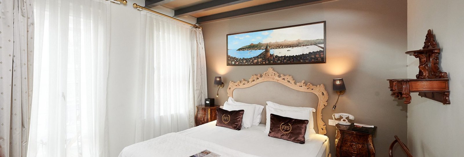 Beyoğlu hotels, Beyoğlu design hotel, İstanbul small hotels, modern otel, butik otel, uzun dönem konaklama, faik pasha apartments, galata hotel, cihangir hotel, istanbul otel, rezervasyon, tripadvisor, google yorumları, konaklama rehberi, apart otel, suit daire, merkezi otel, 2025