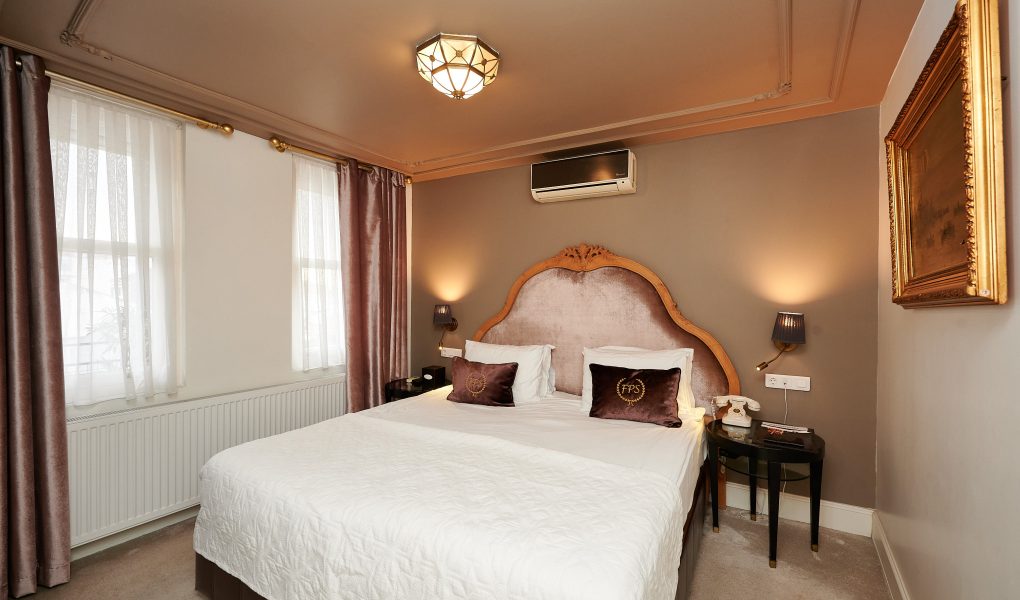 Beyoğlu hotels, Beyoğlu design hotel, İstanbul small hotels, modern otel, butik otel, uzun dönem konaklama, faik pasha apartments, galata hotel, cihangir hotel, istanbul otel, rezervasyon, tripadvisor, google yorumları, konaklama rehberi, apart otel, suit daire, merkezi otel, 2025