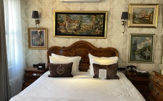 İstanbul small hotels, Beyoğlu small hotels, butik otel, modern otel, uzun dönem konaklama, faik pasha apartments, galata hotel, cihangir hotel, istanbul otel, rezervasyon, tripadvisor, google yorumları, konaklama rehberi