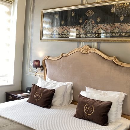 Beyoğlu Hotels 2026: Çukurcuma’da Tarihi Doku İçinde Gerçek İstanbul Konaklaması 9 İstanbul small hotels, Beyoğlu small hotels, butik otel, modern otel, uzun dönem konaklama, faik pasha apartments, galata hotel, cihangir hotel, istanbul otel, rezervasyon, tripadvisor, google yorumları, konaklama rehberi