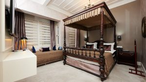 İstanbul Design Hotels Guide 2025 | Sanat, Estetik ve Konforun Buluştuğu Zarif Konaklama 3 İstanbul design hotels - Faik Pasha Houses Beyoğlu tasarım otel deneyimi