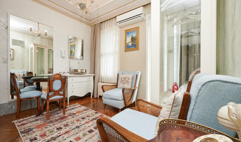 İstanbul boutique hotels, Beyoğlu butik hotels, İstanbul design hotels ve İstanbul small hotels rehberi 2025.